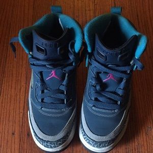Jordans (Youth 6.5)